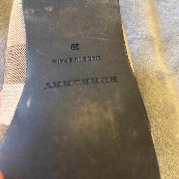 Size 29 Burberry Nova check flats - Picture 8 of 8